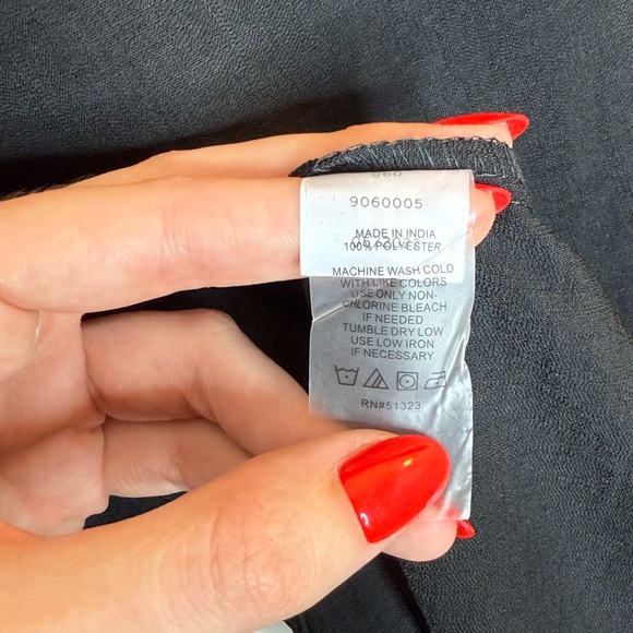 Vince Camuto Black Flutter Sleeve Blouse - Picture 5 of 5